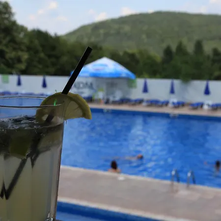 Barzia Holiday Club Hotel *