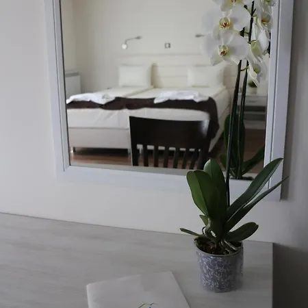 Hotel Barzia Holiday Club